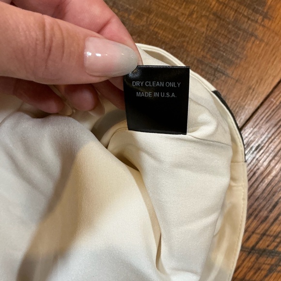 Norisol Ferrari Silk Blend Cropped Pants with Black Stripe on side - Size 6 - Picture 5 of 7